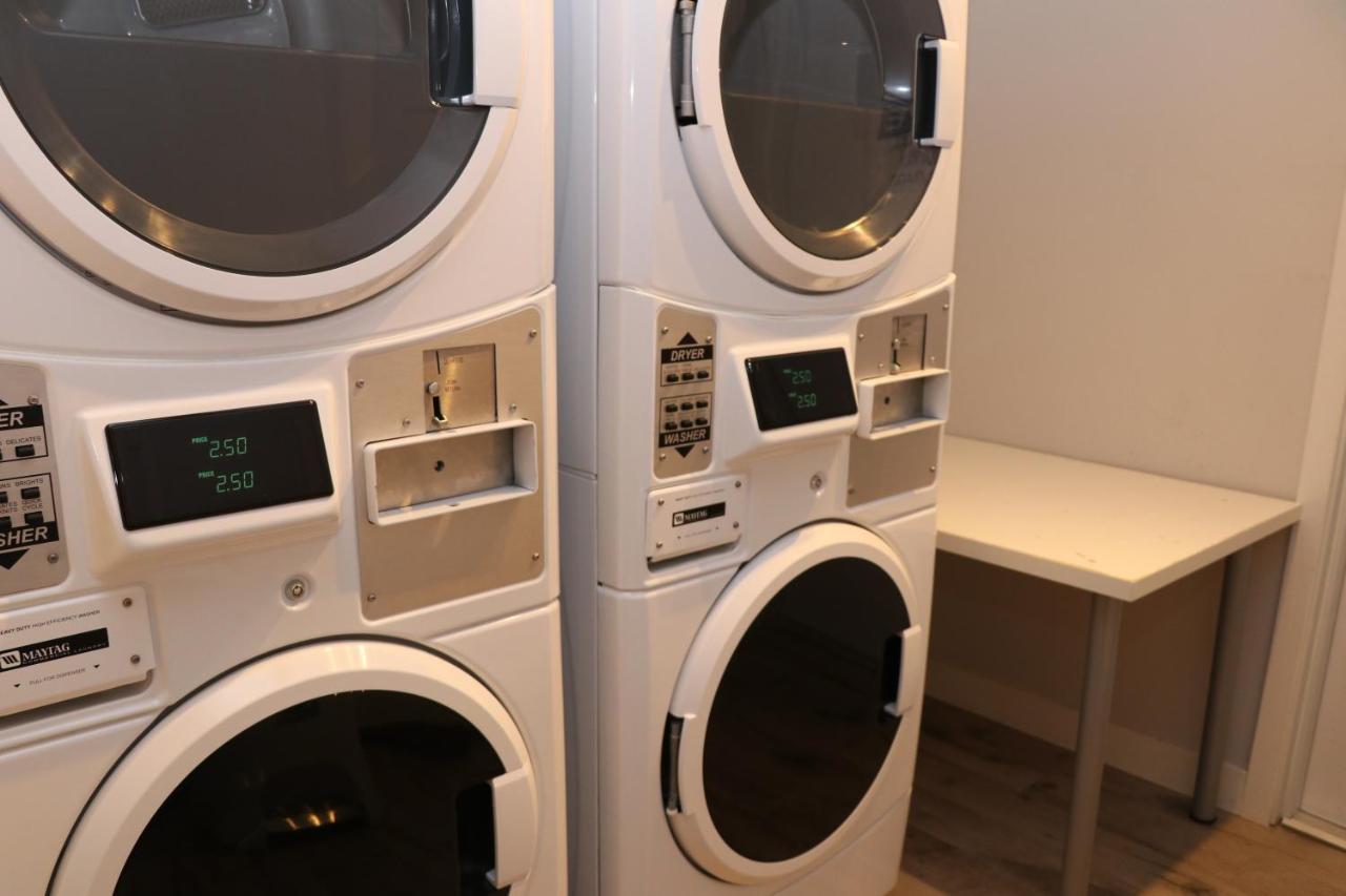 A Stylish Stay W/ A Queen Bed, Heated Floors.. #14 Brookline Ngoại thất bức ảnh