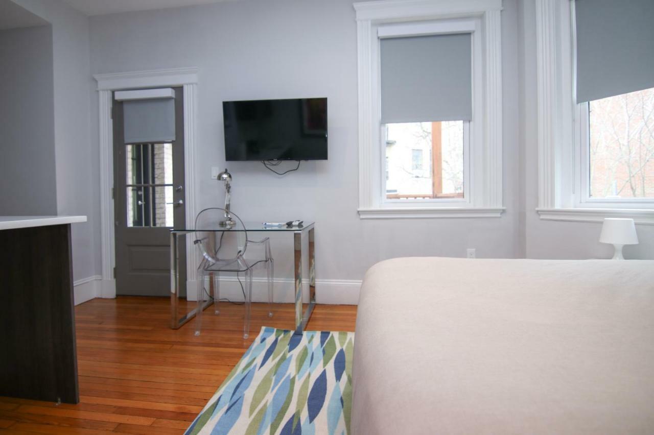 A Stylish Stay W/ A Queen Bed, Heated Floors.. #14 Brookline Ngoại thất bức ảnh